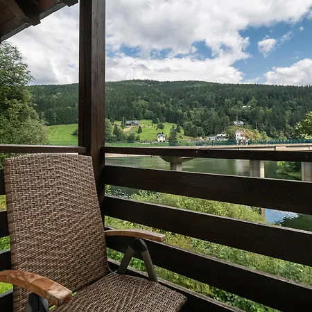 Cosy And Modern Labska Spindl *