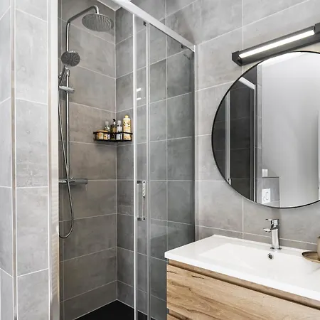 Cosy And Modern Labska Spindl